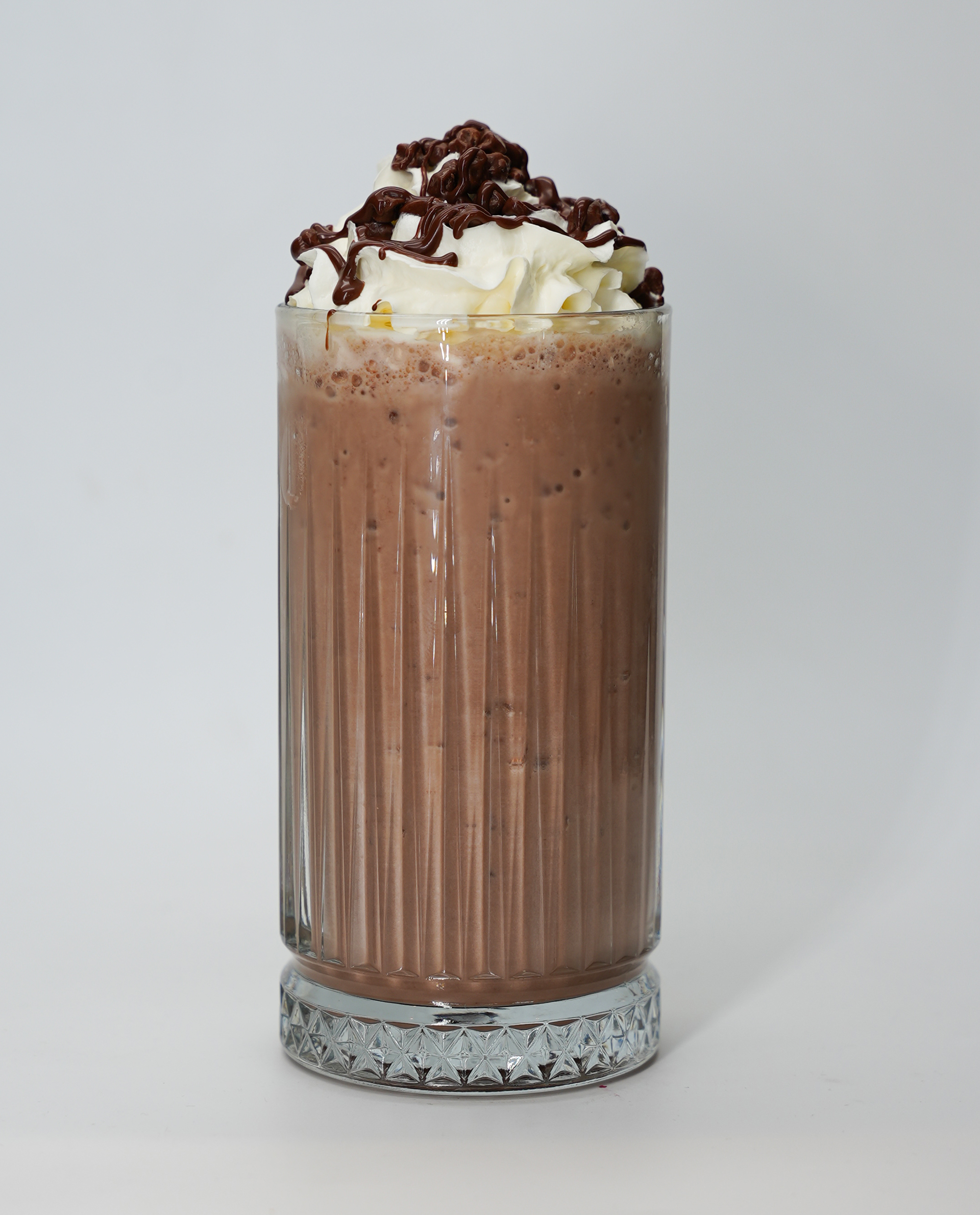 Çikolata Parçacıklı Milkshake Dondurmalı