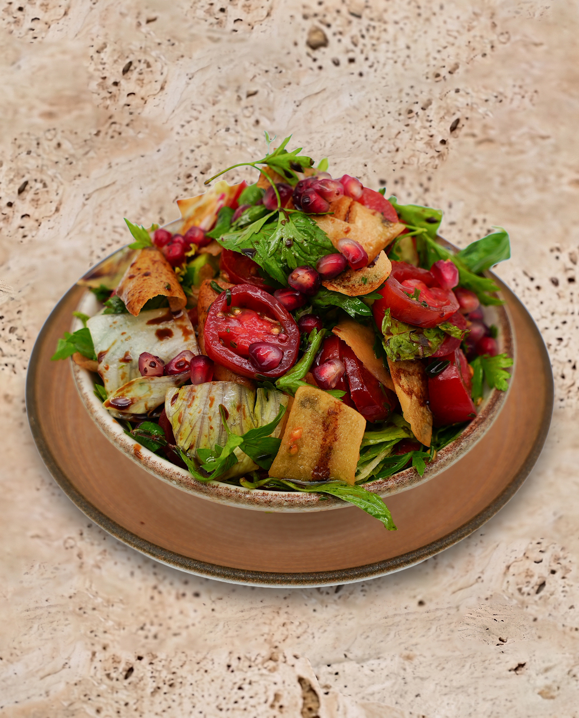 Emmoğlu Fettuş Salata
